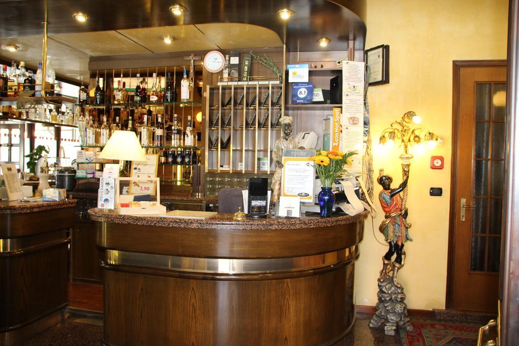 Albergo Ristorante Leon D'Oro Noventa di Piave Buitenkant foto