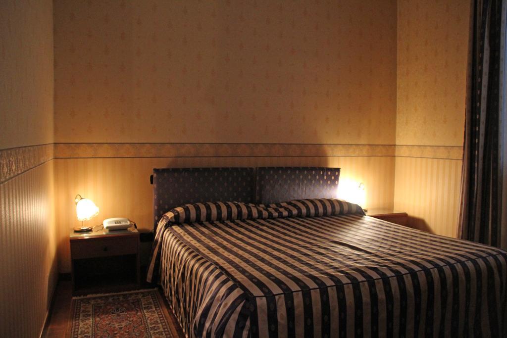 Albergo Ristorante Leon D'Oro Noventa di Piave Buitenkant foto