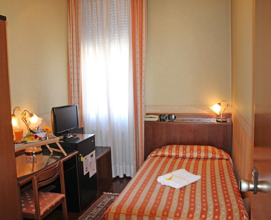 Albergo Ristorante Leon D'Oro Noventa di Piave Buitenkant foto