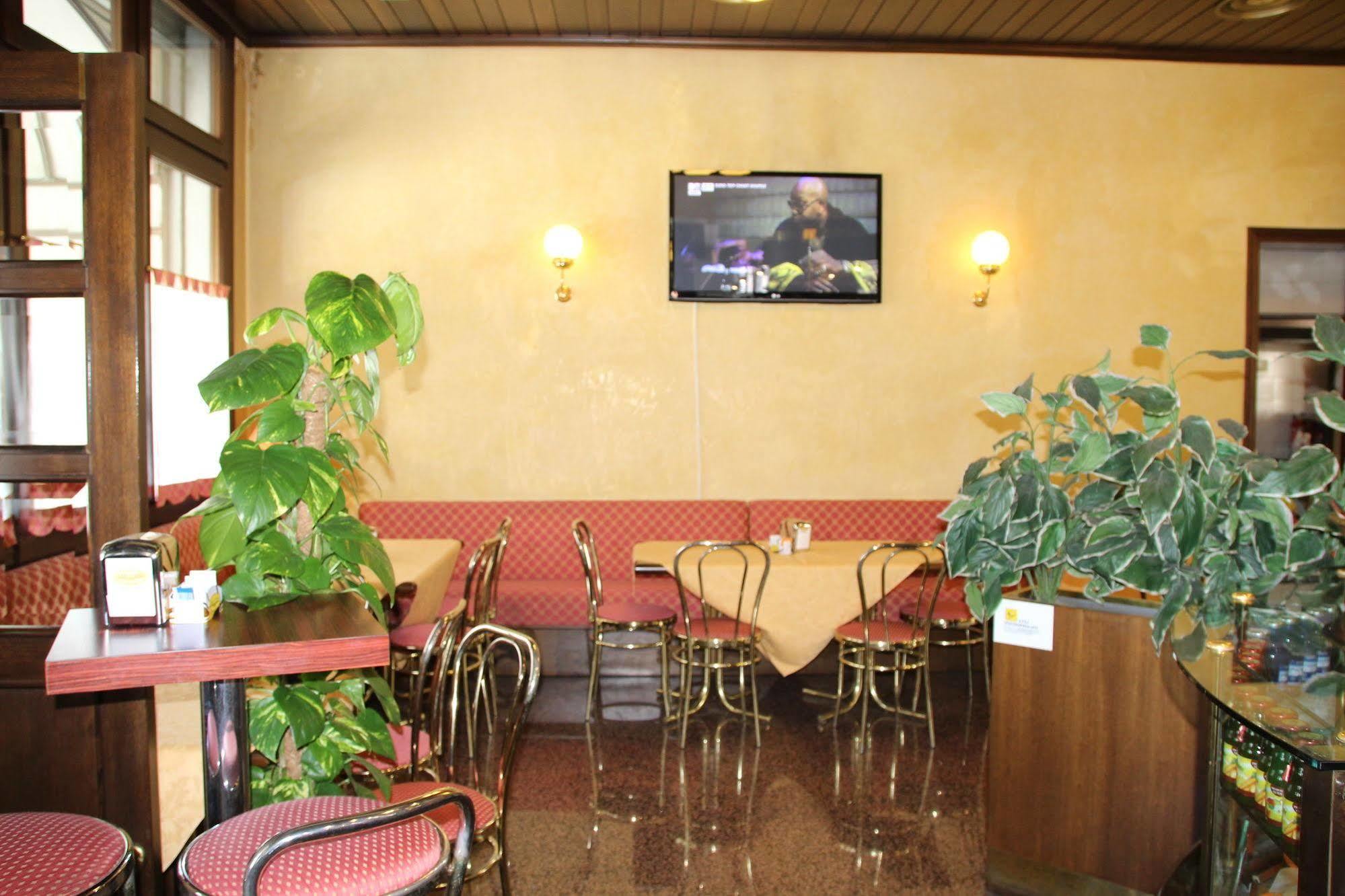 Albergo Ristorante Leon D'Oro Noventa di Piave Buitenkant foto