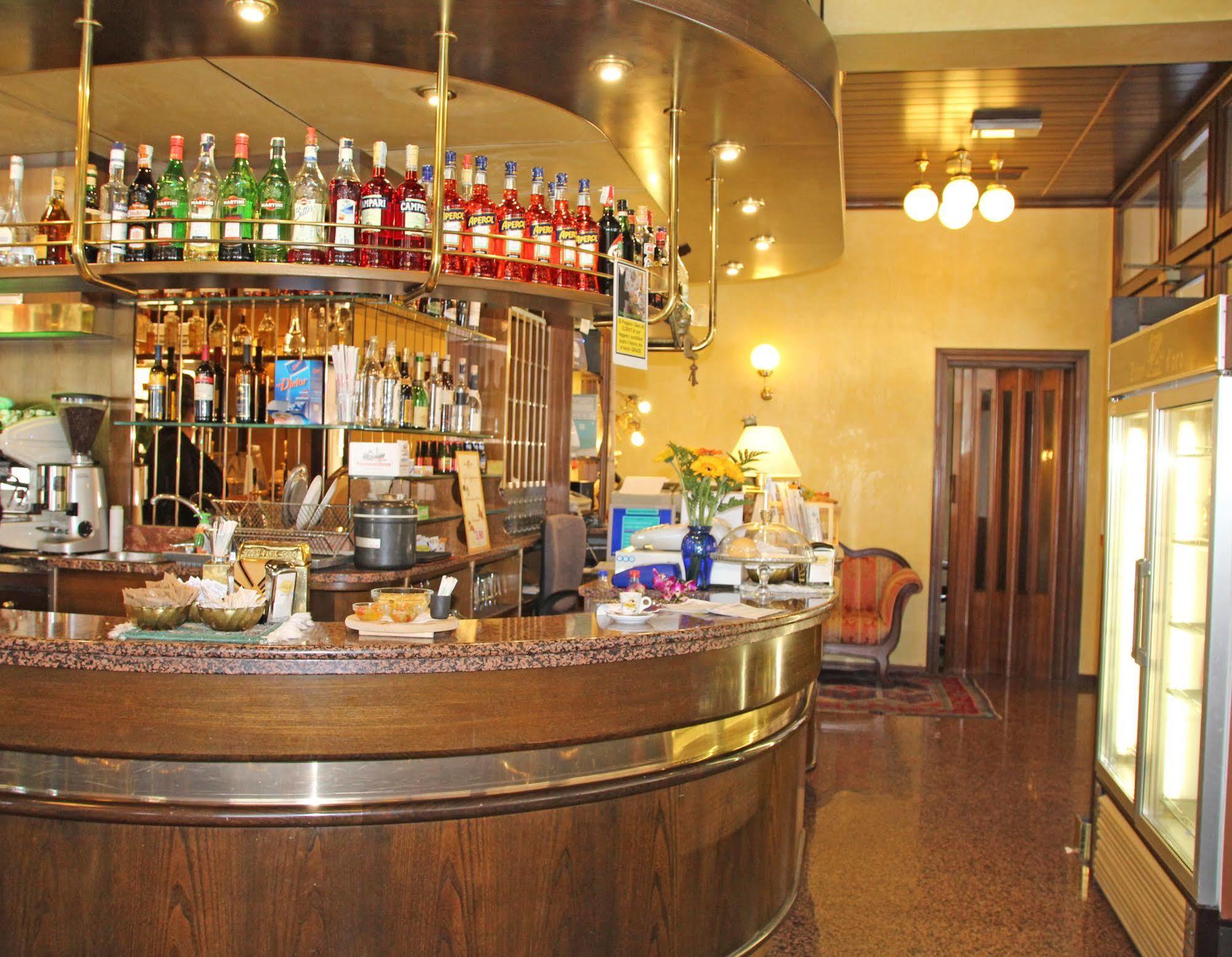 Albergo Ristorante Leon D'Oro Noventa di Piave Buitenkant foto