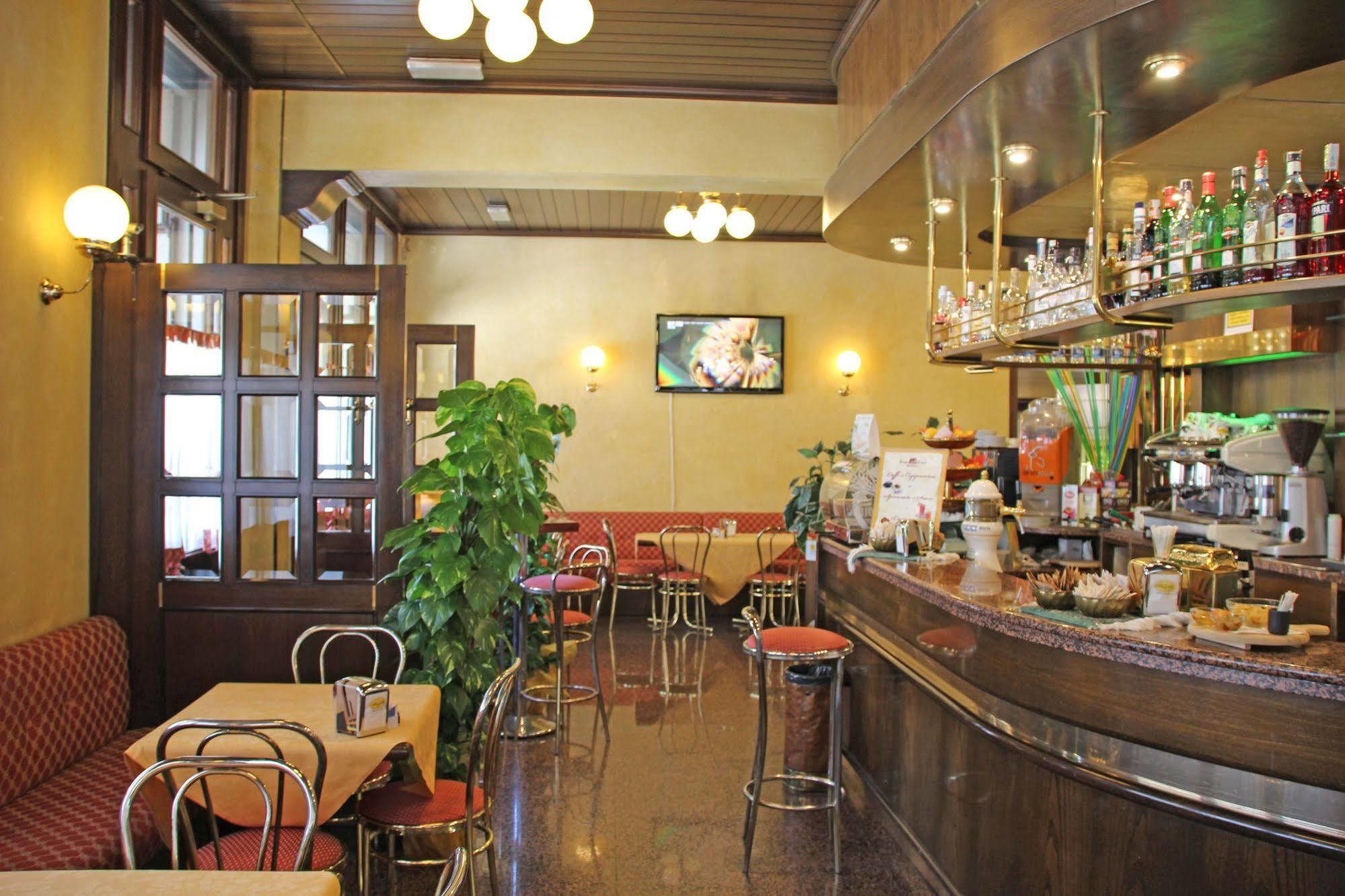 Albergo Ristorante Leon D'Oro Noventa di Piave Buitenkant foto