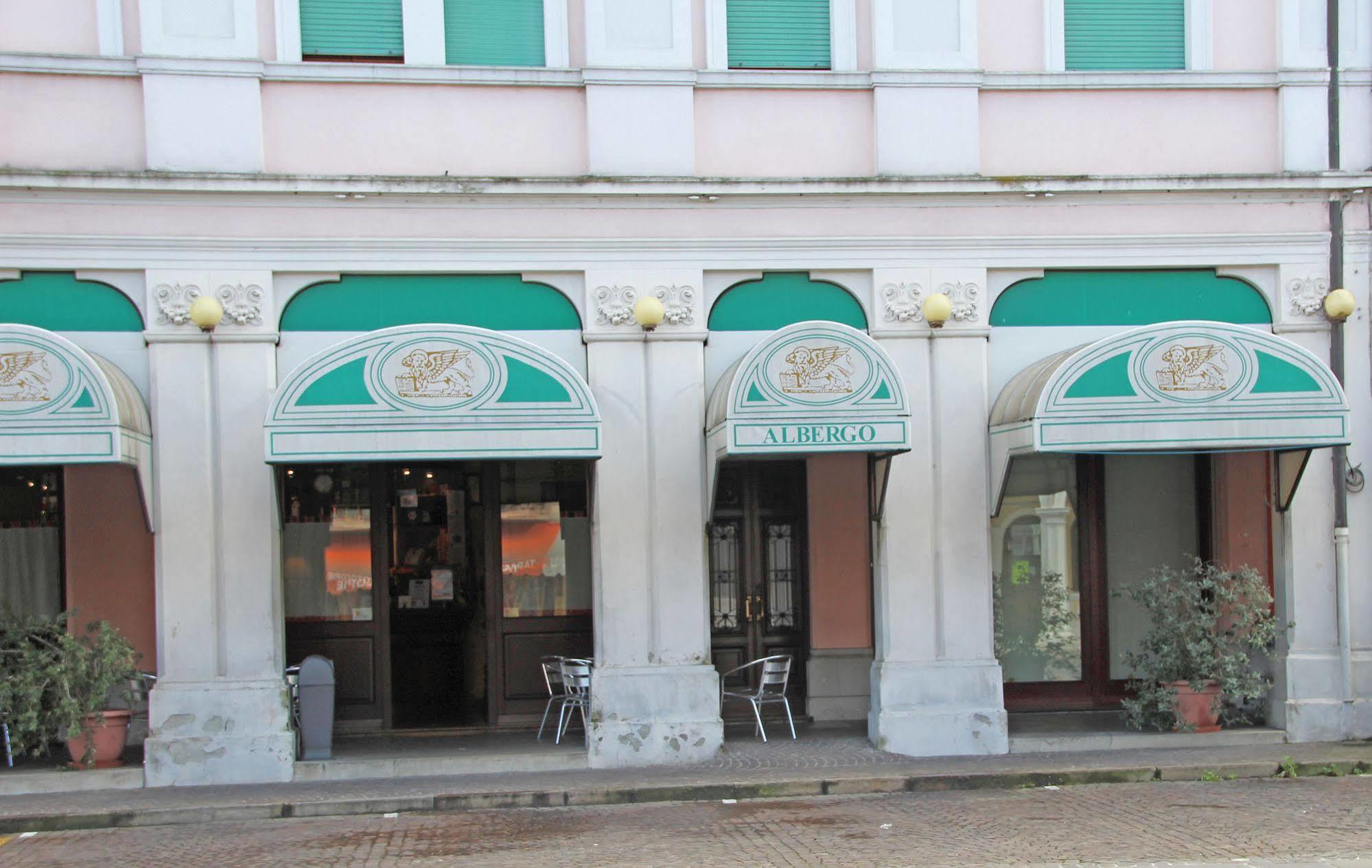 Albergo Ristorante Leon D'Oro Noventa di Piave Buitenkant foto